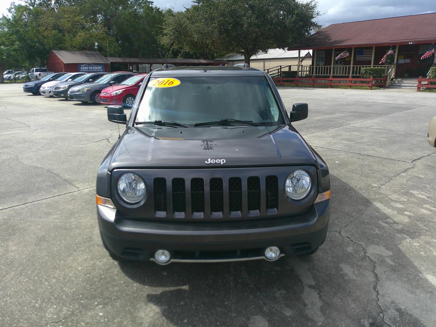 2016 GRAY JEEP PATRIOT (1C4NJPFA3GD) , located at 1200 Cassat Avenue, Jacksonville, FL, 32205, (904) 695-1885, 30.302404, -81.731033 - Photo#0